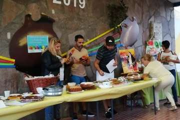 Concurrido concurso de repostería y comidas caseras en La Viña (Foto TA)